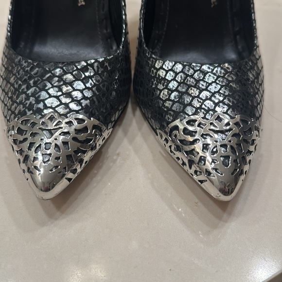 Alice and olivia high heels size 37 EUC fits like a 6 - Picture 4 of 8